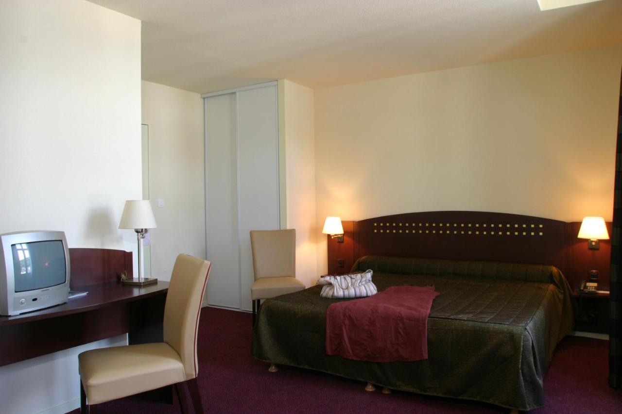 Le Parc Des Fees Hotel Retaurant & Spa La Bourboule Rom bilde